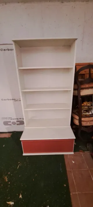 Mueble comedor blanco y rojo