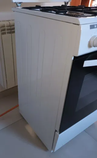 Cocina de gas 4 fuegos + horno