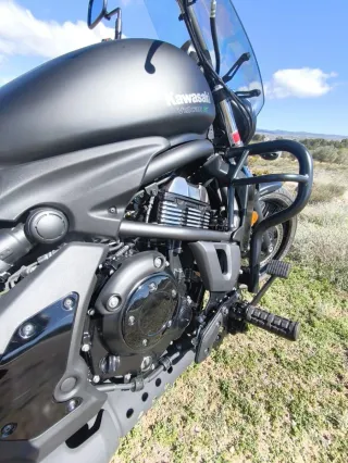Kawasaki Vulcan S Negra