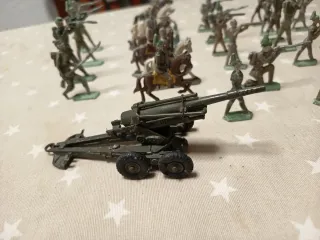 Soldados de plomo antiguos