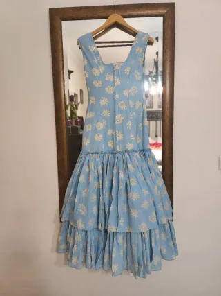 Traje de flamenca azul con flores para mujer