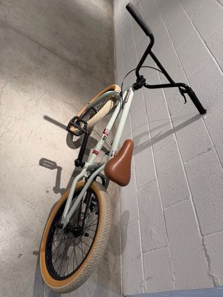 BMX Mongoose Legion L60 20.5