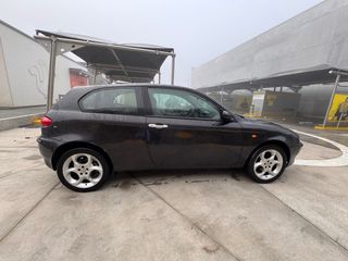 Alfa Romeo 147 2003
