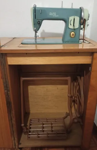 Máquina de coser Alfa