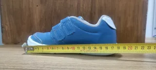 Scarpe per bambini blu e bianche