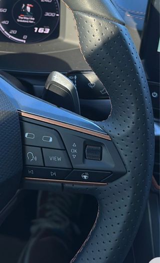 Leves de cambio rojas para coche