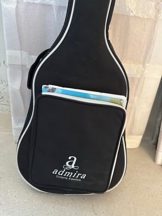 Guitarra Clásica Admira Infante con funda