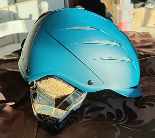 Casco de esquí azul