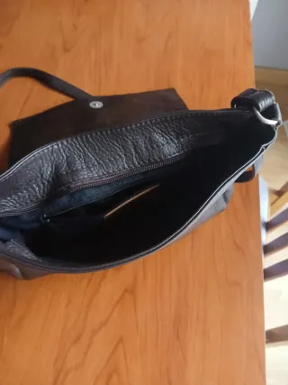 Bolso piel marrón oscuro bandolera