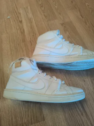 Botines Nike Blancos