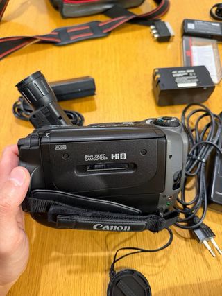 Cámara Canon UC9Hi Hi8 + Kit Completo