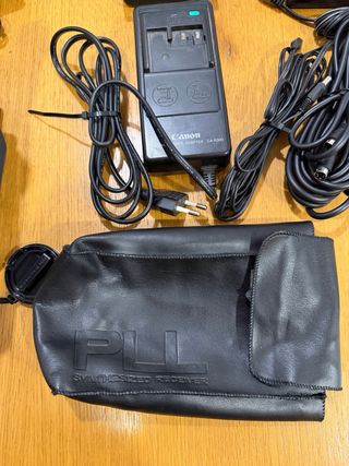 Cámara Canon UC9Hi Hi8 + Kit Completo