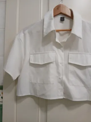 Camisa crop SHEIN blanca talla S