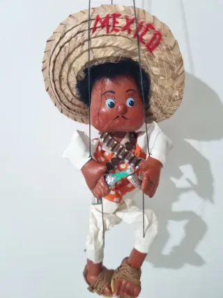 Marionetta messicana con sombrero