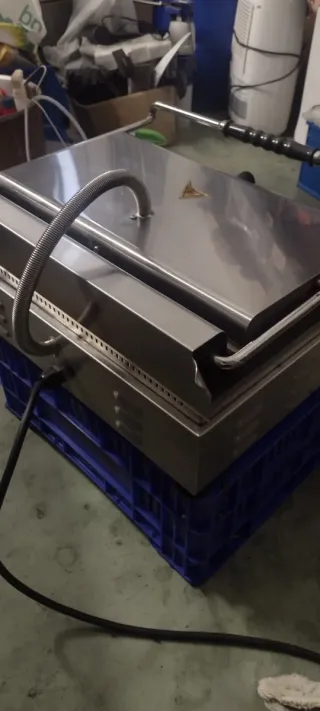 Grill industrial perfecto estado Marca GMG