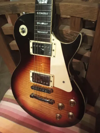 Guitarra Eléctrica Tipo Les Paul .