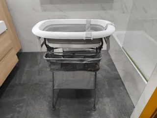 Bañera de bebé con patas Twishake