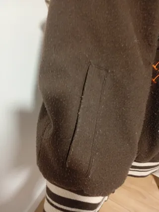 Cazadora Bomber Bershka Talla S