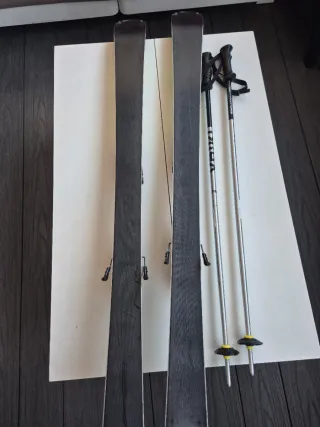 Esquís Volkl Deacon 120cm + Bastones