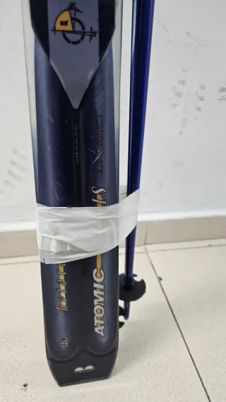 Esquís Atomic para adulto