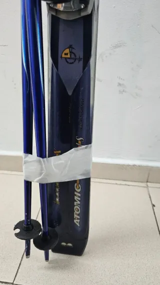 Esquís Atomic para adulto