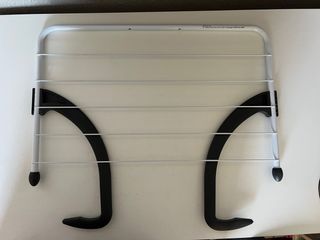 Tendedero plegable blanco y negro