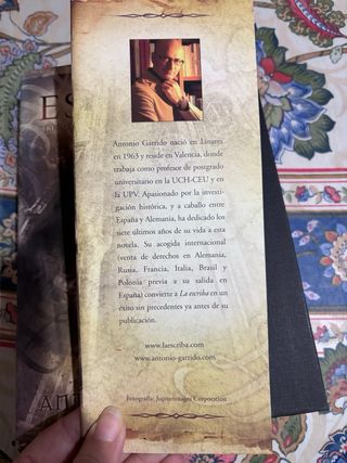 LA ESCRIBA (Spanish Edition)