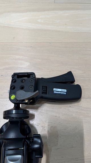 Trípode Manfrotto Carbono + Rótula + Bolsa