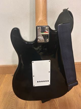 Guitarra eléctrica Rochester tipo Stratocaster