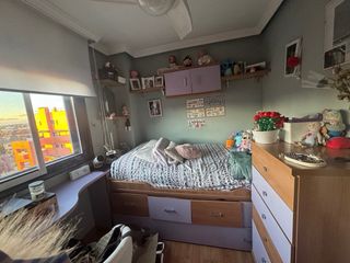 Habitación infantil madera y plástico