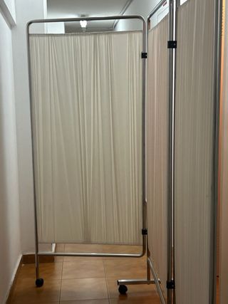 Biombo separador de ambientes tres cuerpos Tengo 2