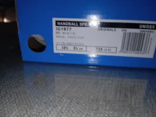 Zapatillas rosas y blancas