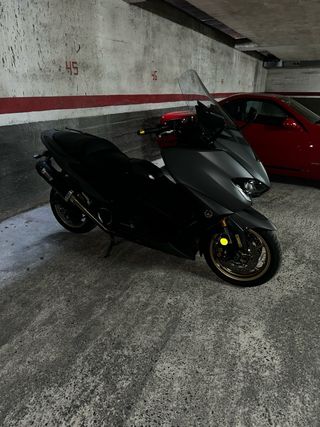 Yamaha TMAX 560 Tech MAX Negra
