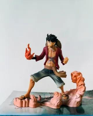 Figura Resina One Piece. 13 alto x 14 ancho.
