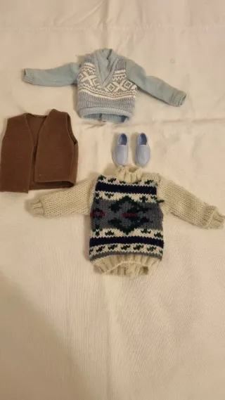 Lote Ropa Muñeco Ken Y zapatos celeste