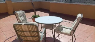 Mesa y 4 Sillas Jardín Cristal Metal