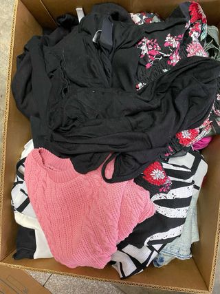 Lotto 31 capi donna taglia S