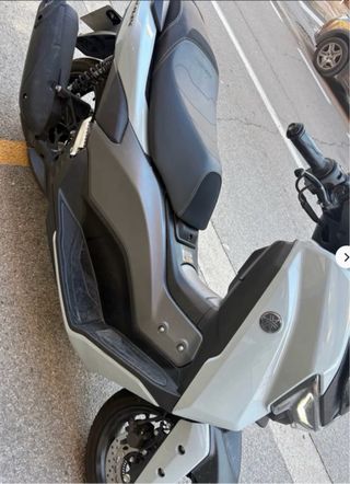 Yamaha NMAX 125 Gris/Blanco 600km