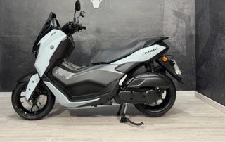 Yamaha NMAX 125 Gris/Blanco 600km