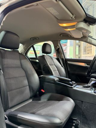 Mercedes-Benz Clase C-320 AVANTGUARDE