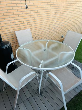 Conjunto de mesa 120cm y 4 sillas jardín