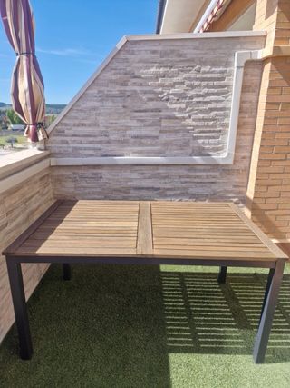 Mesa de jardín madera y metal