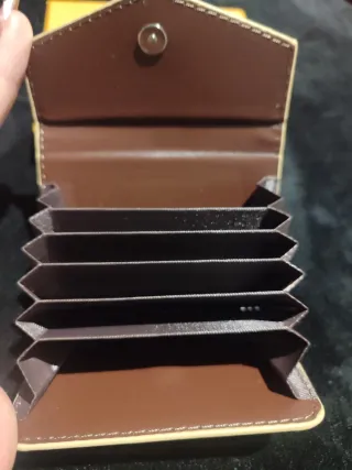 Cartera Tarjetero Guess Beige