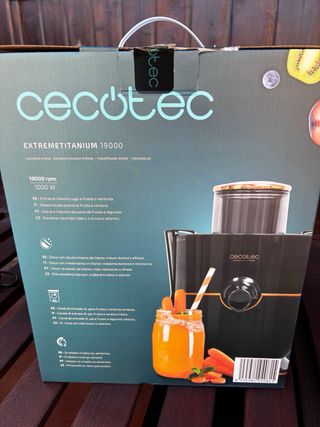 Licuadora Cecotec 1000W casi nueva