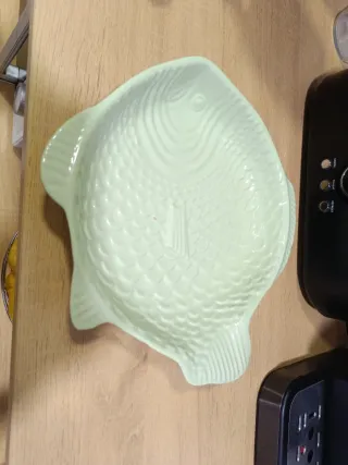 Fuente cerámica pez verde