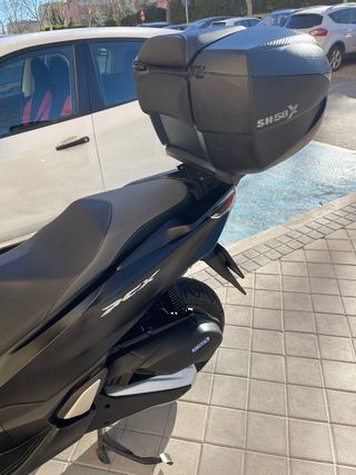 Honda PCX 125CC Negra