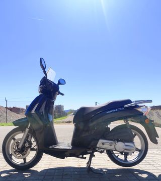 Kymco People 50cc 2T Scooter