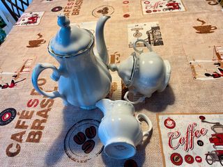 Juego antiguo de porcelana para café/té