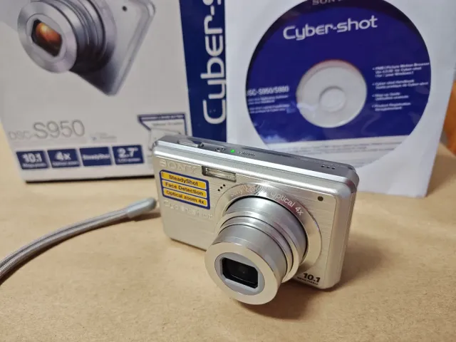 Cámara Sony DSC-S950 10.1 MP