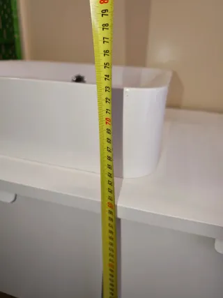 Lavabo con mueble blanco